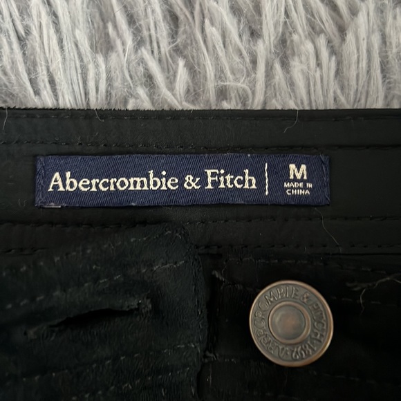 Abercrombie and fitch black button down skirt size medium - Picture 2 of 2